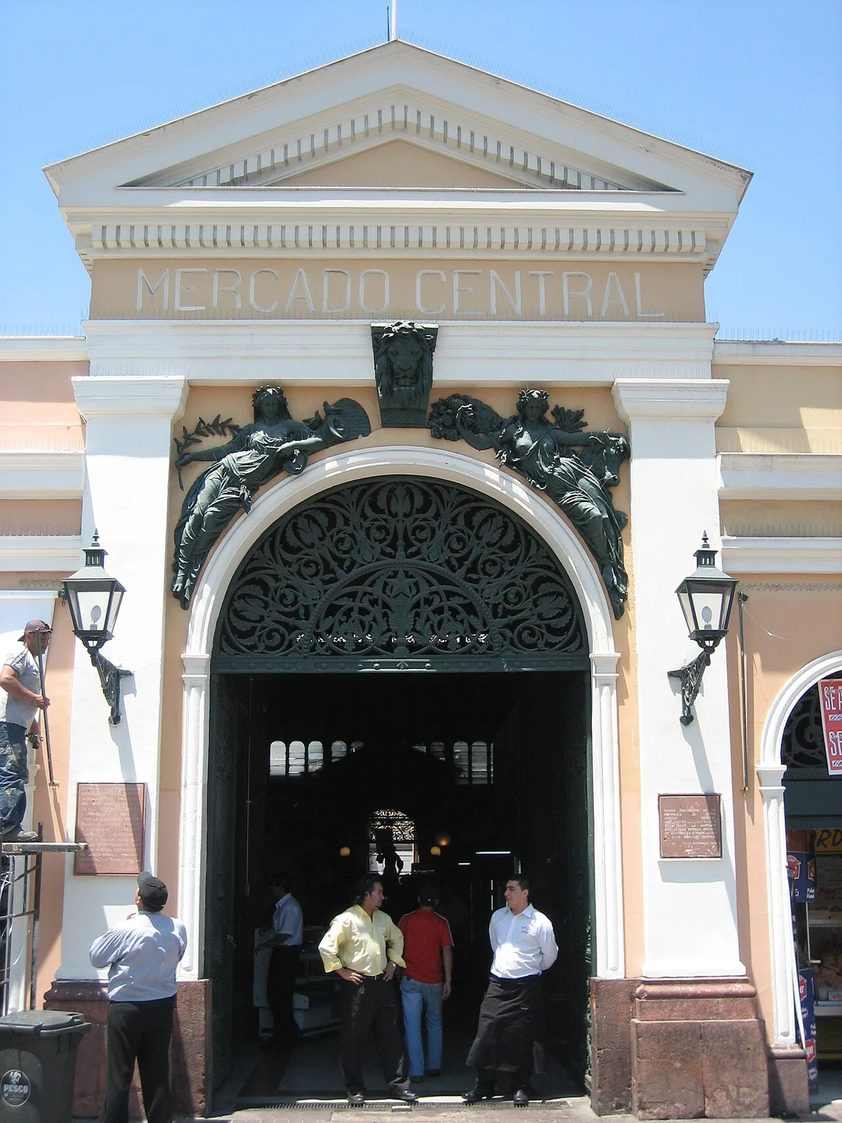Mercado Central de Santiago: qué comer y dónde